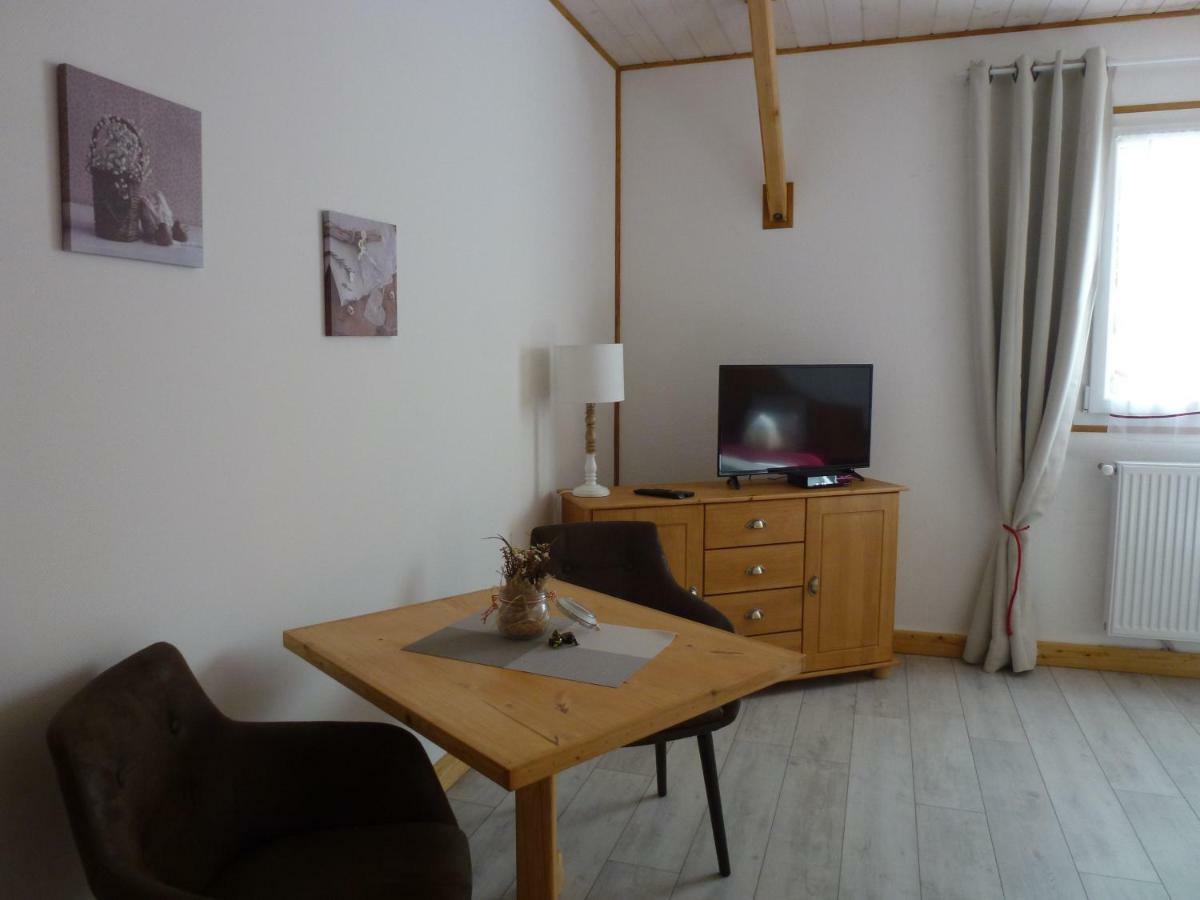 Redspring Chambres D'Hotes Coligny Esterno foto