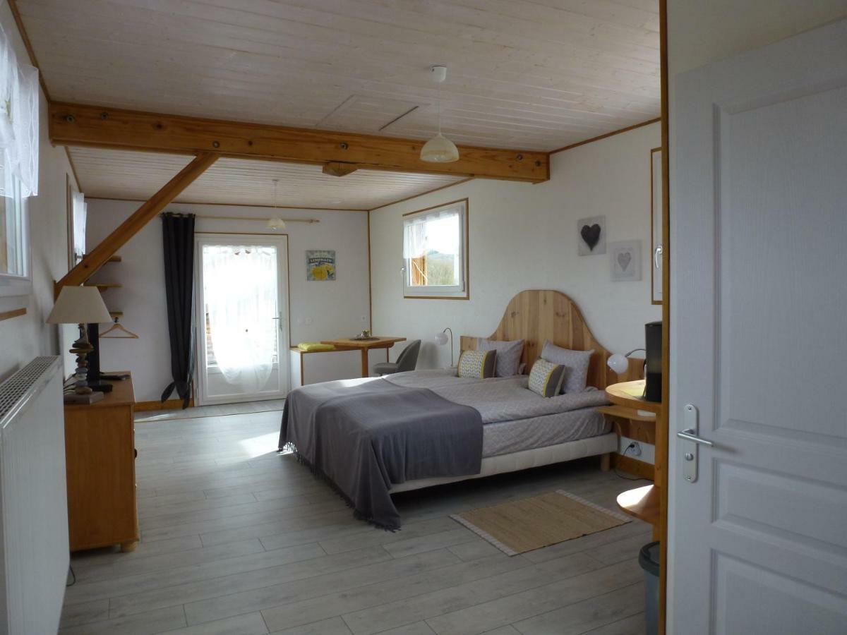 Redspring Chambres D'Hotes Coligny Esterno foto