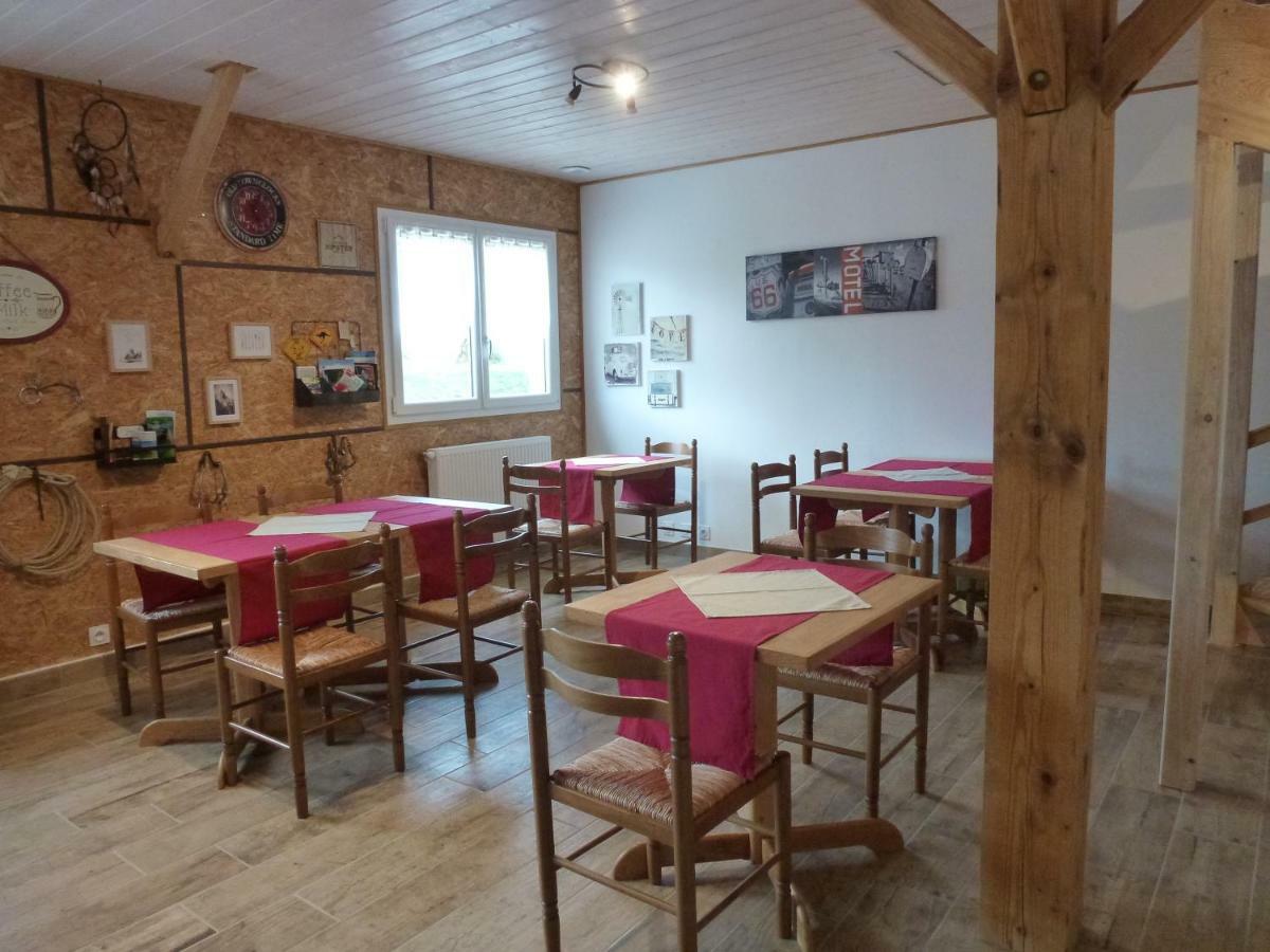 Redspring Chambres D'Hotes Coligny Esterno foto